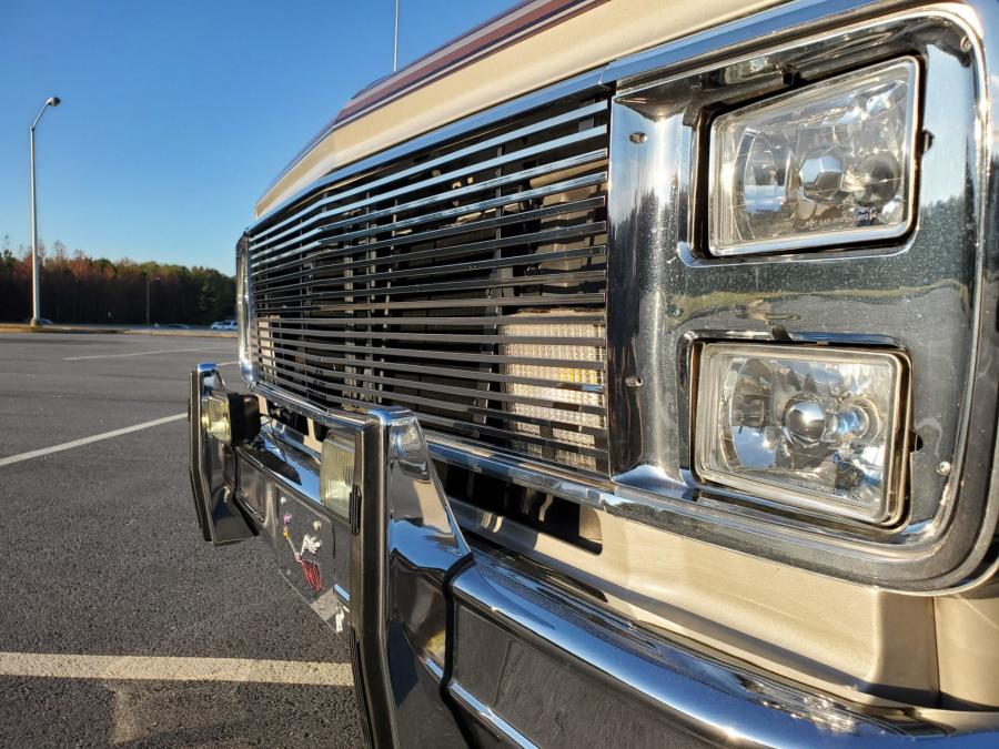 Детали экстерьера Chevrolet G20 Conversion Van  (CG21305) 1988 года  (фото 123 из 257)